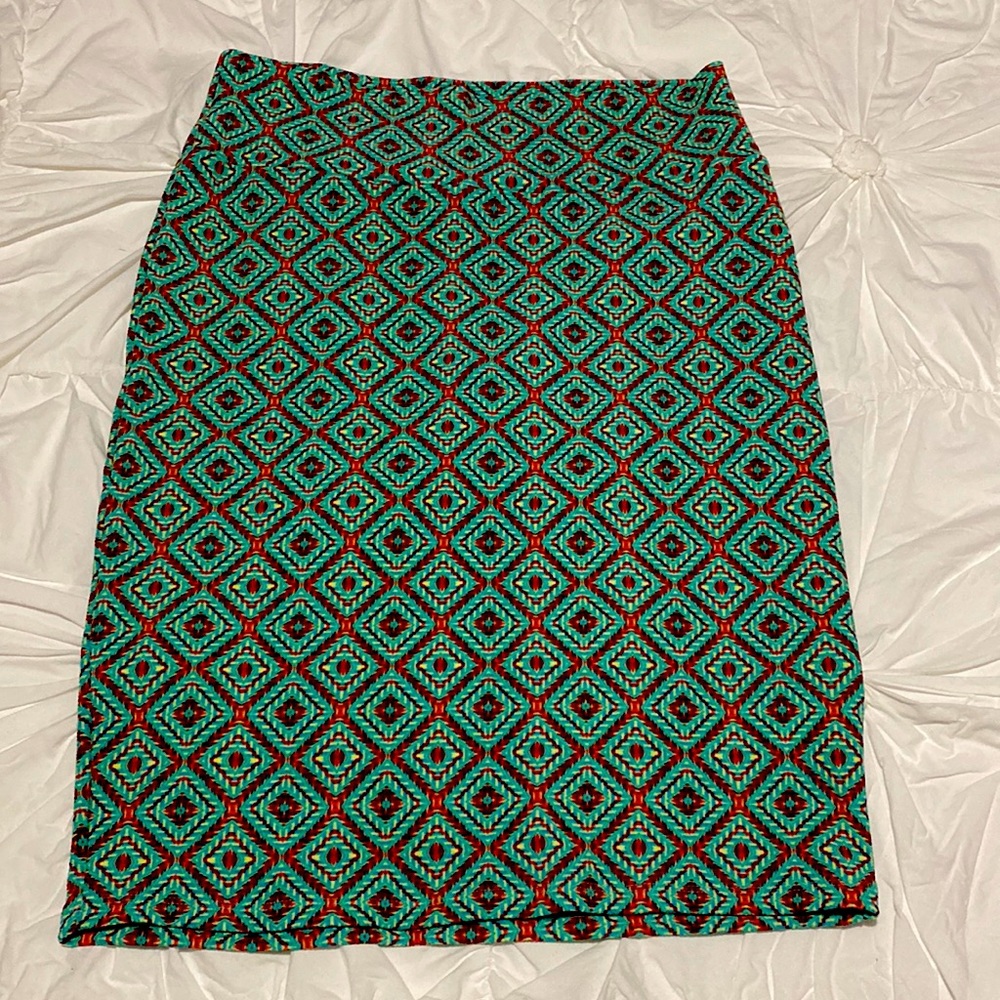 Stretchy pencil skirt